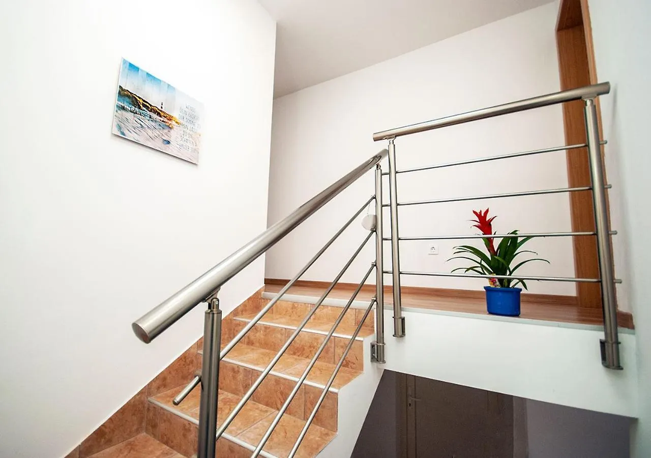 Apartmant Linda Apartment Vinkuran