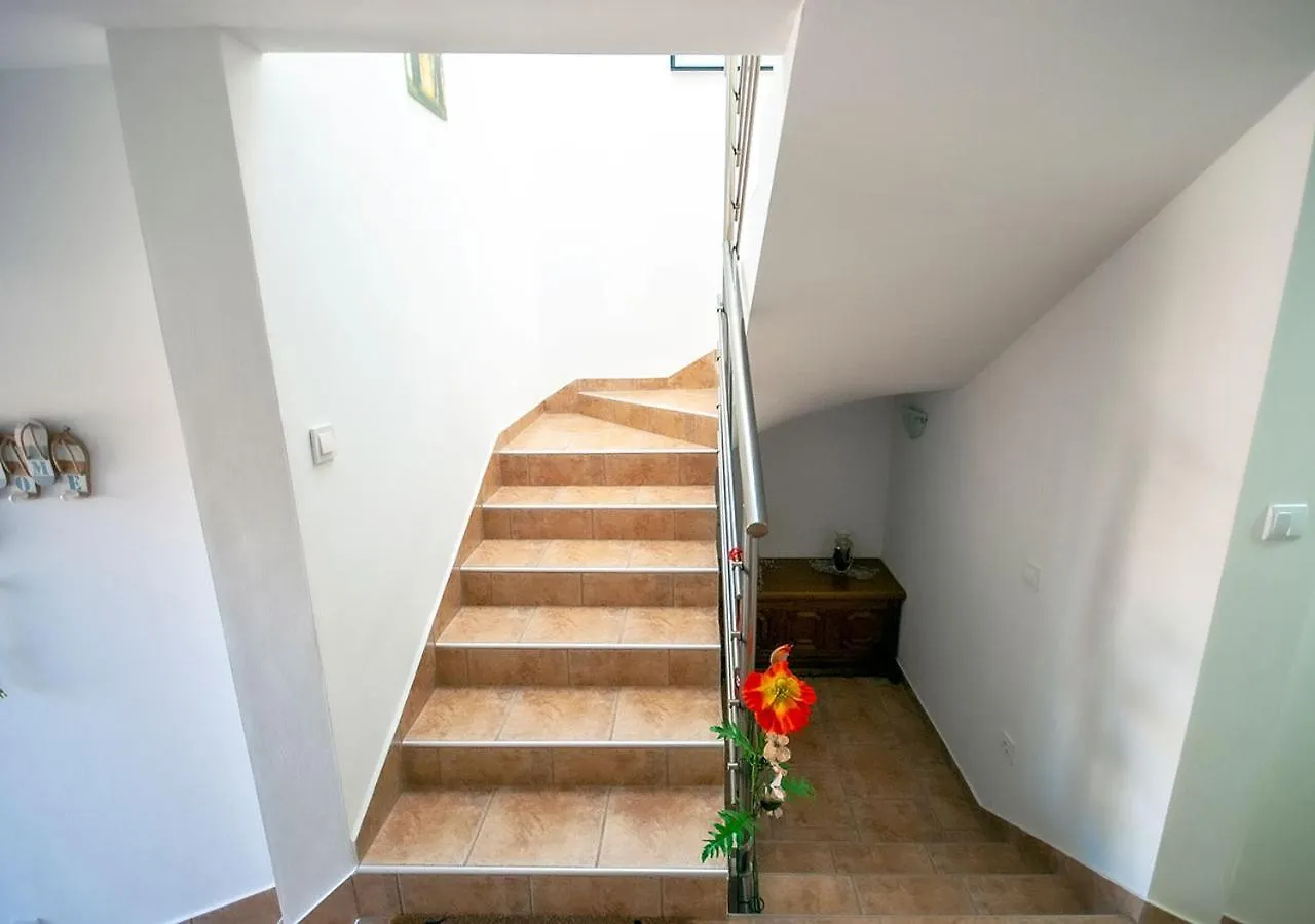 Apartmant Linda Apartment Vinkuran